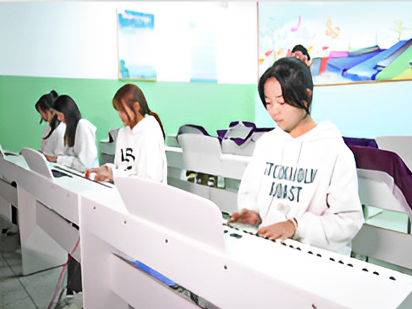 音乐(幼儿保育方向)